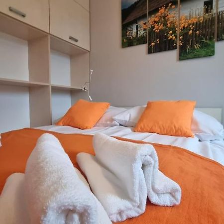 Prestige Park Apartament Mini Z Parkingiem 크리니차 즈드로이 외부 사진